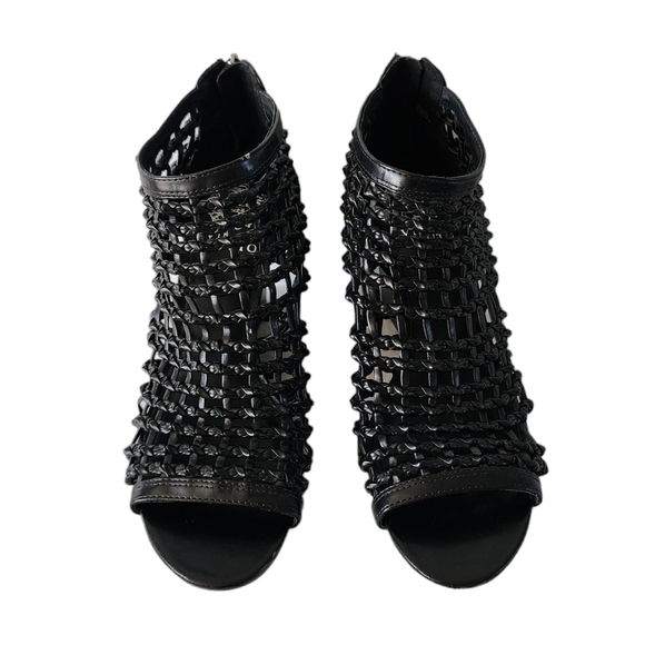 Vince Camuto caged open toed wedge heels - Picture 1 of 10